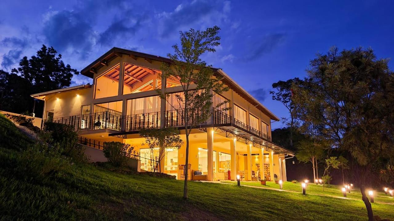 Pousada Fazenda Peroba Rosa Pedregulho Kültér fotó